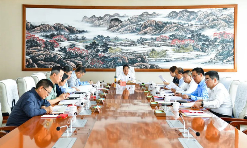 市委常委会召开会议