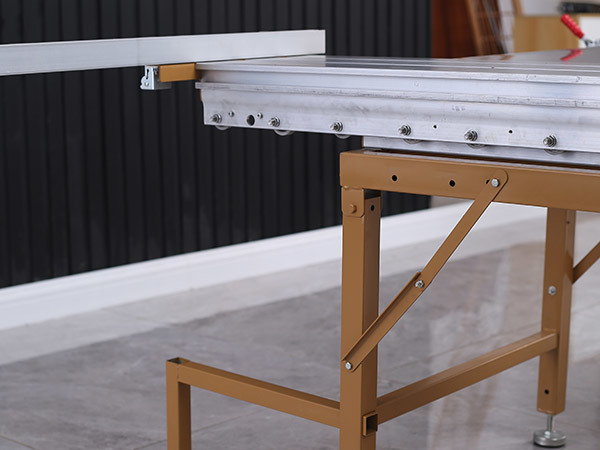 WJ300 saw table