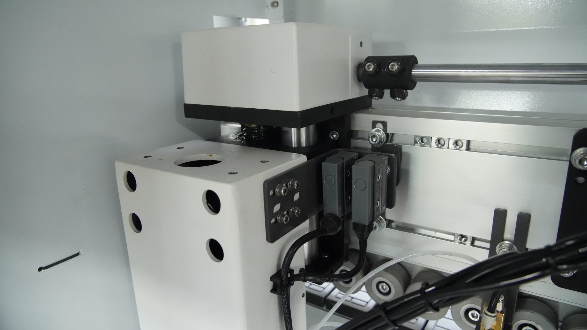 YXZ-550 edge banding machine