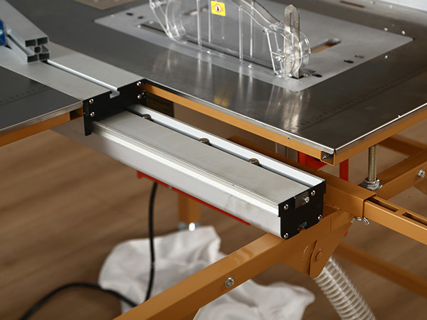 WJ125 sawing table