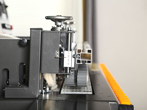 WFS-190 edge banding machine