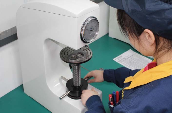 Rockwell hardness tester