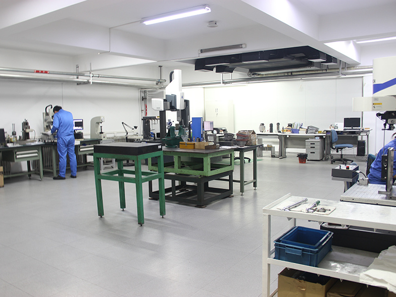 Complete picture of precision instrument room Complete picture of precision instrument room