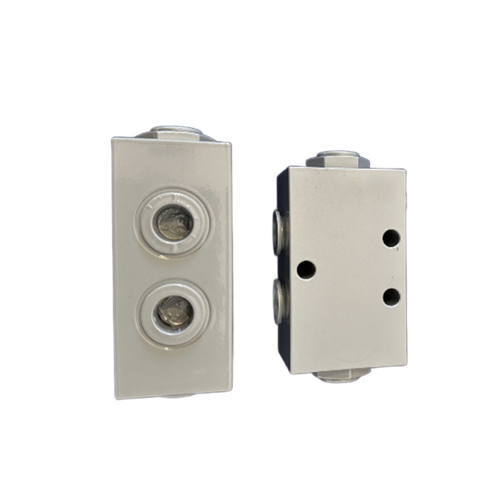 Hydraulic lock valve for special vehicles