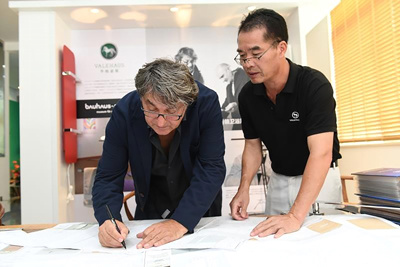In 2024, the European design team of Huage House will develop a series of sliding door products. In 2024, the European design team of Huage House will develop a series of sliding door products.