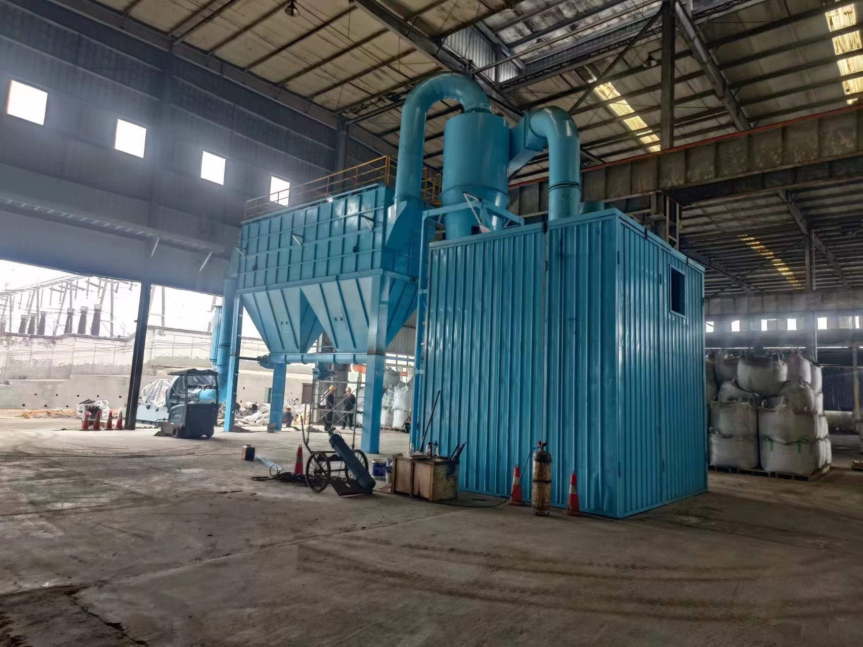 Sichuan Jinliyuan Carbon Grinding Mill Line 