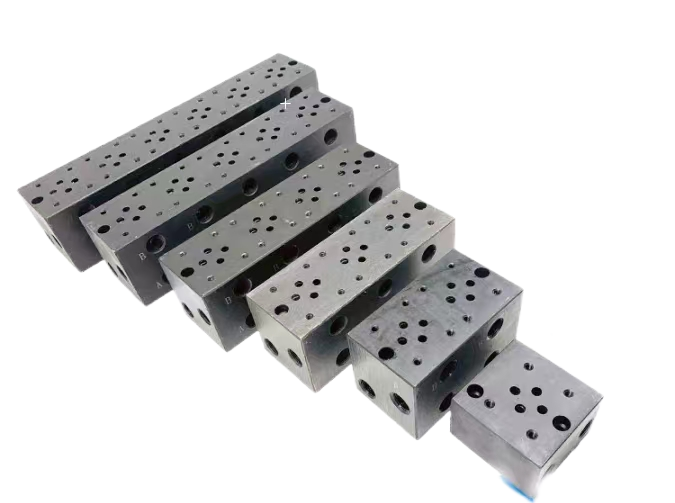 Hydraulic valve block customization
