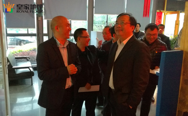 陳總給張市長簡介公司概況
