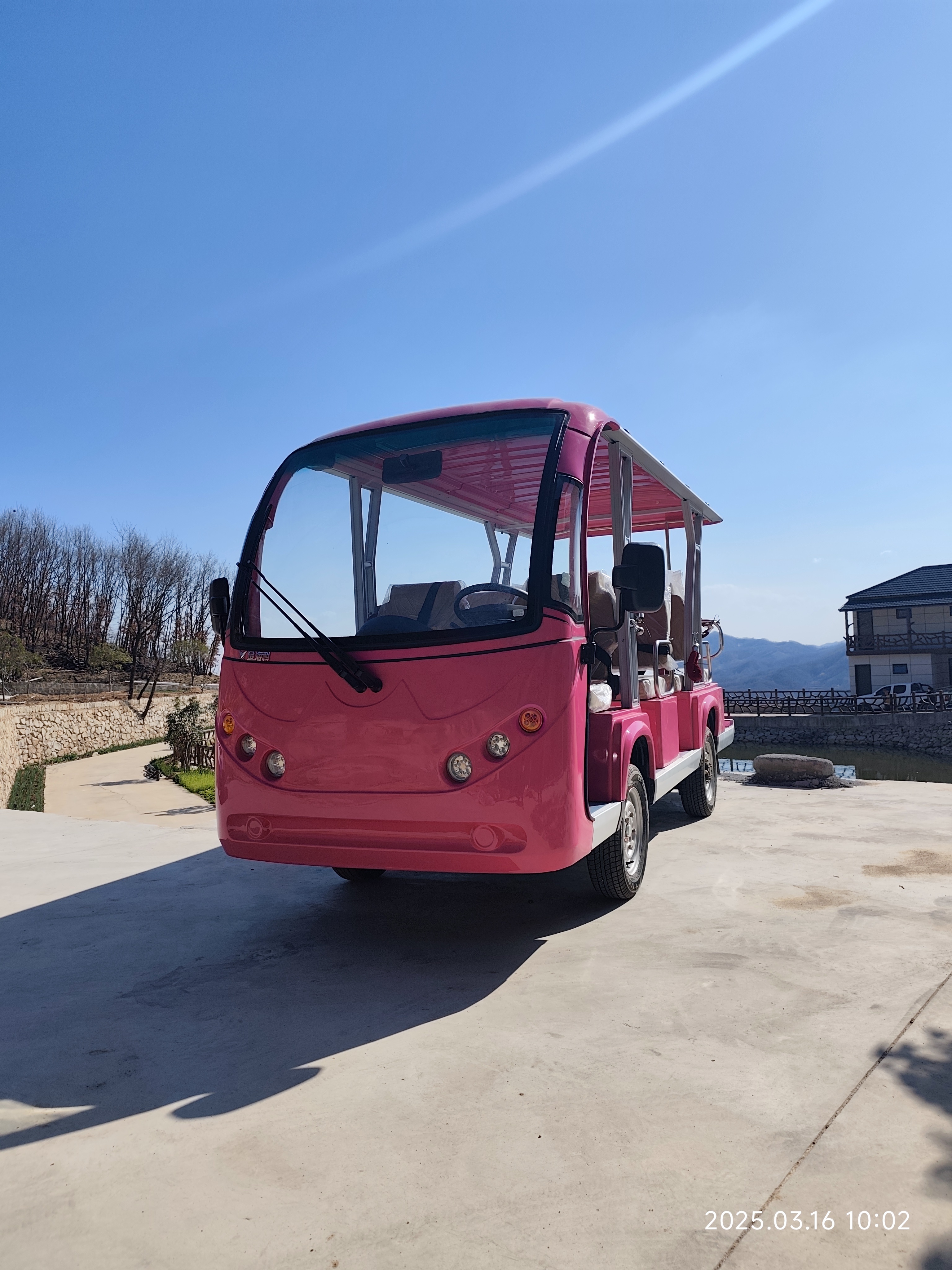 揭秘觀光車(chē)核心動(dòng)力技術(shù)：永磁電機(jī) + 鋰電池如何讓景區(qū)運(yùn)營(yíng)更高效？