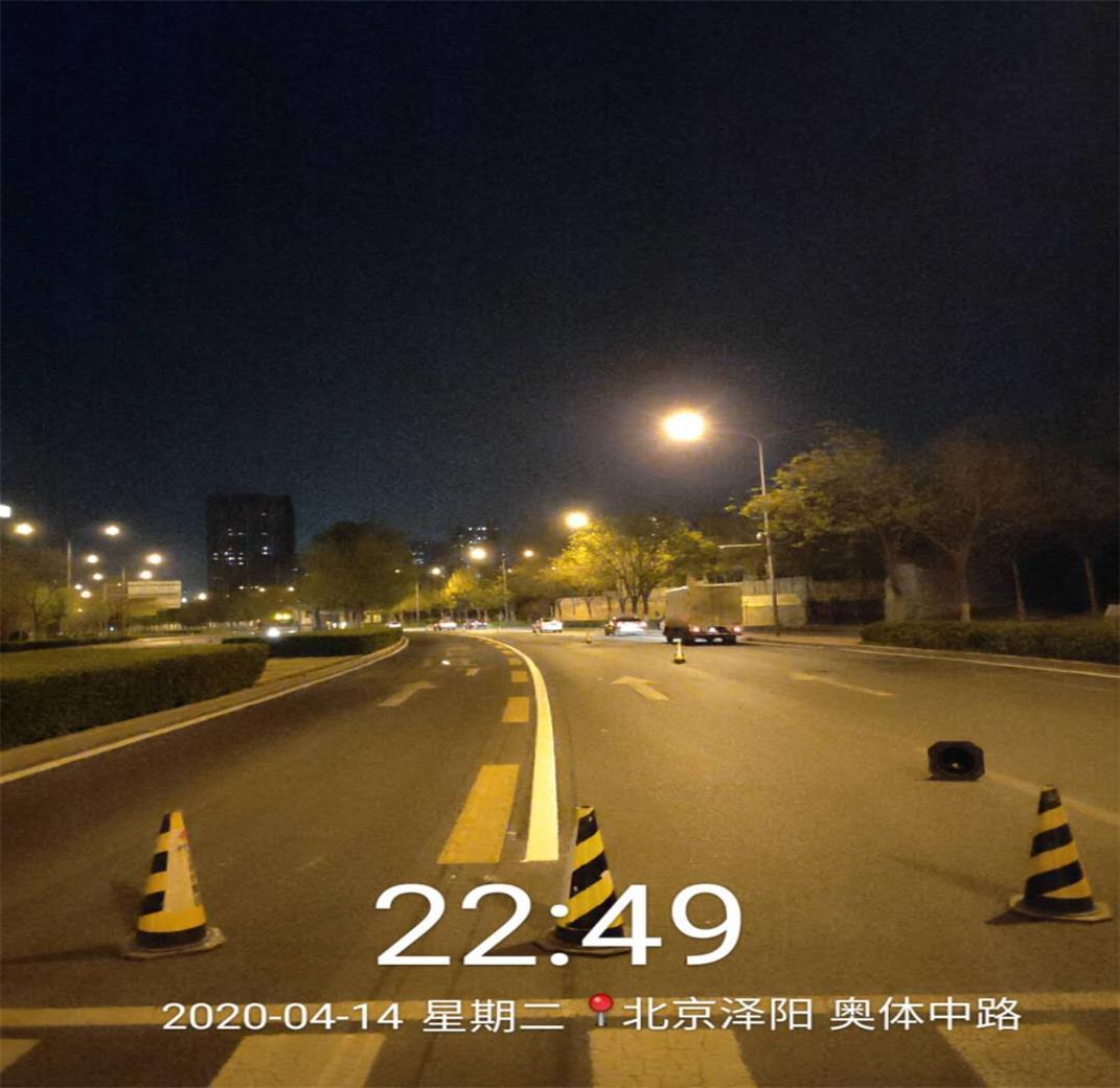 濟南施工現(xiàn)場加班中