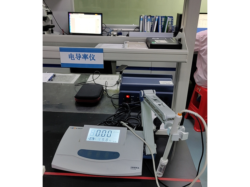 Conductivity tester