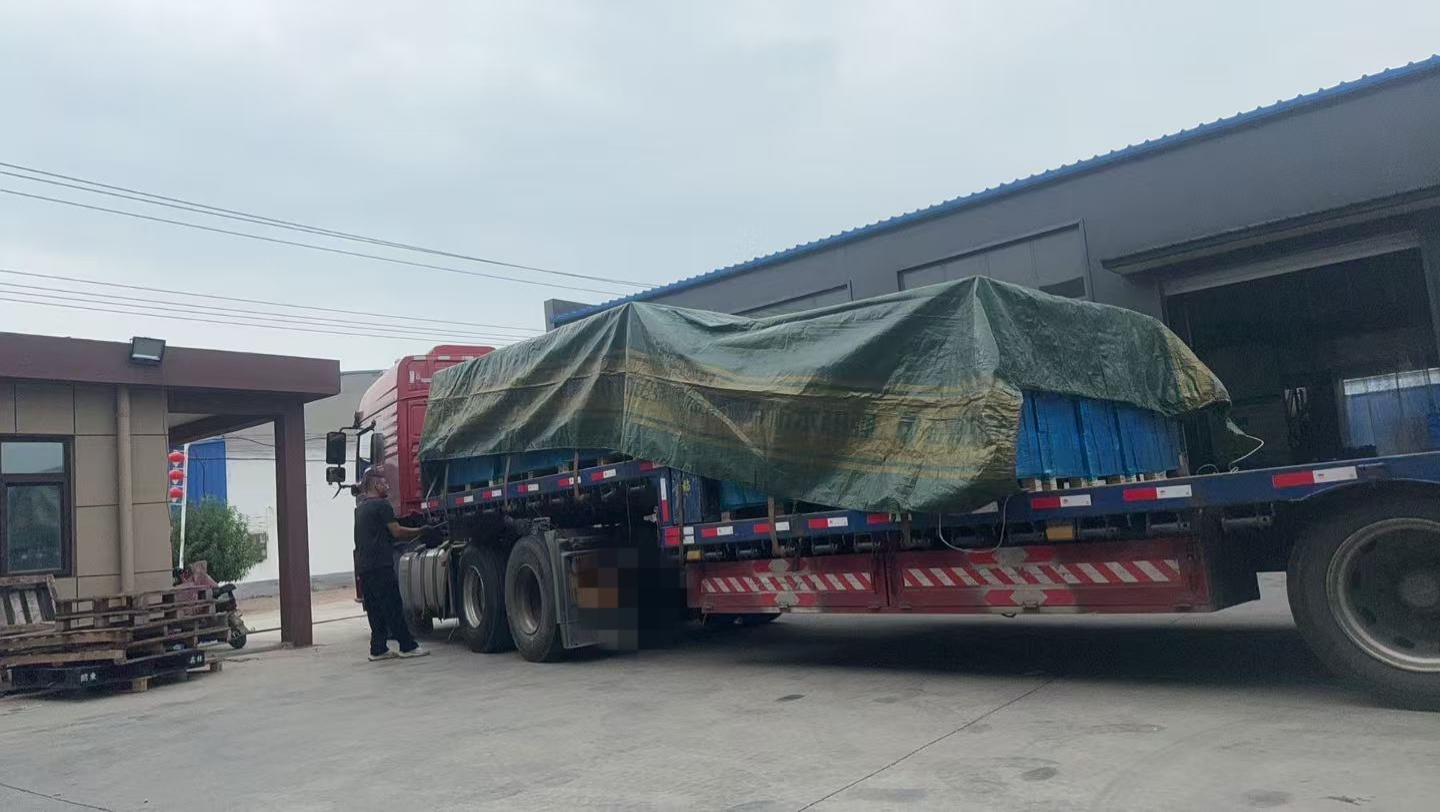 Big shipment alert! 50 pallets of 230x1.9×22mm cutting discs are on their way to the port—off to new markets and new partnerships. 🚢💪