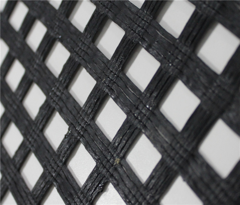 Fiberglass geogrid