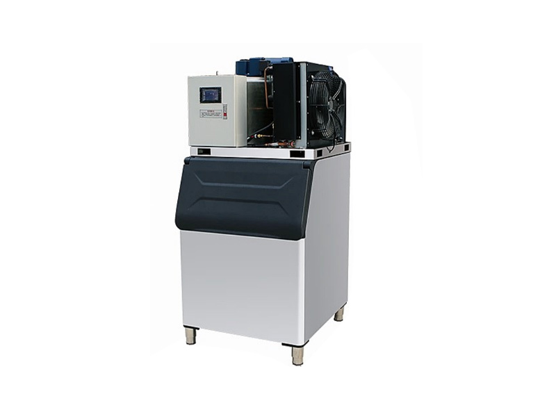 Commerciallarge ice machine Commerciallarge ice machine