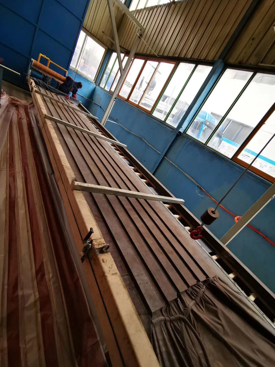 Cover-type wood grain transfer furnace