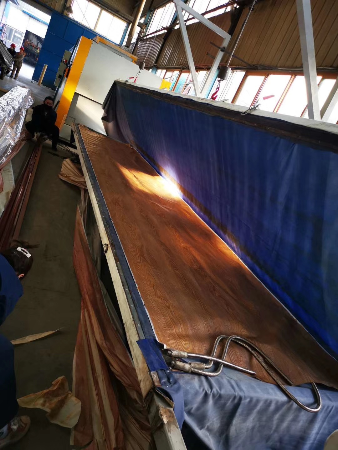 Cover-type wood grain transfer furnace