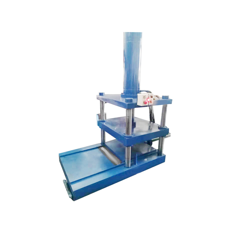 Mold closing machine