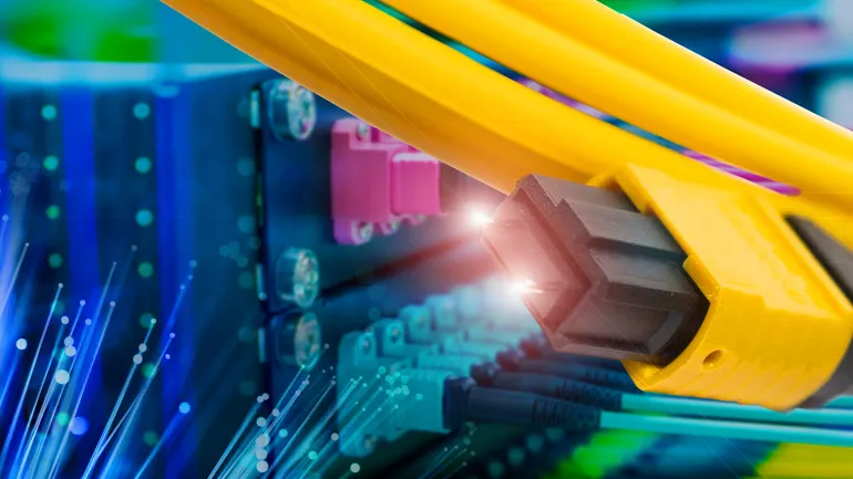 MTP Type A vs Type B: Complete Polarity & Fiber Design Guide (40G–400G Ready)