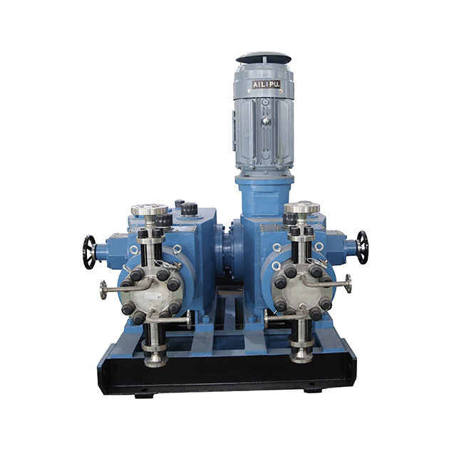 Double-head cascade metering pump