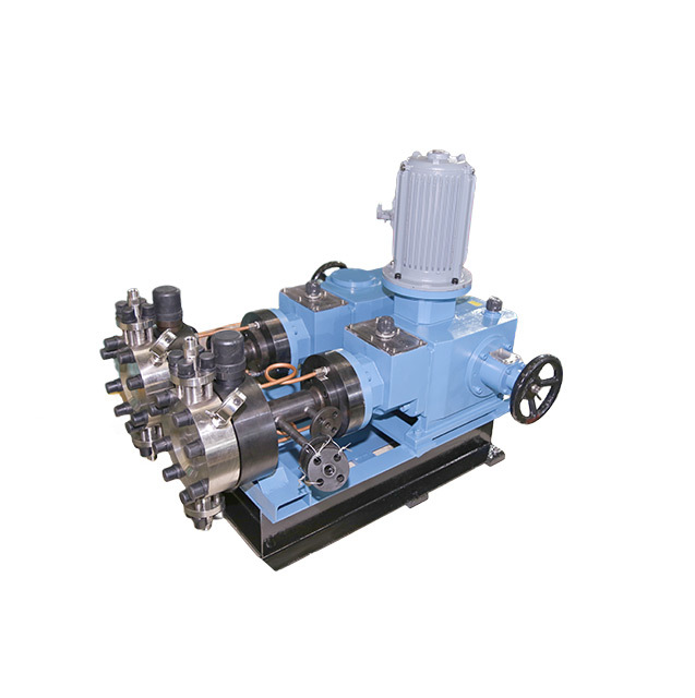 High temperature remote transmission hydraulic diaphragm metering pump