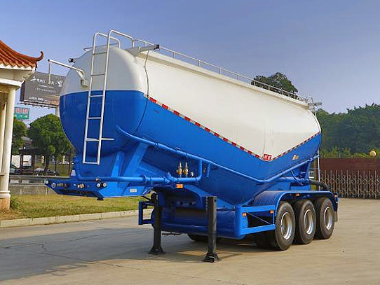 Bulk cement tanker