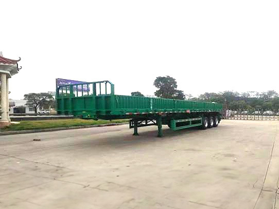 Rollover transport semi-trailer