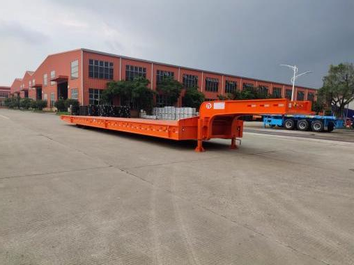 Low plate semi-trailer for dock