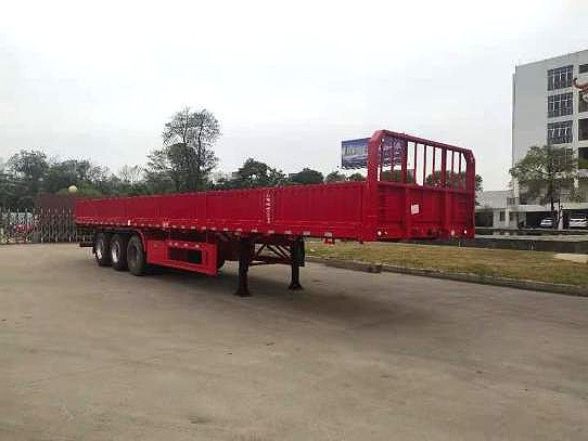Fence type transport semi-trailer