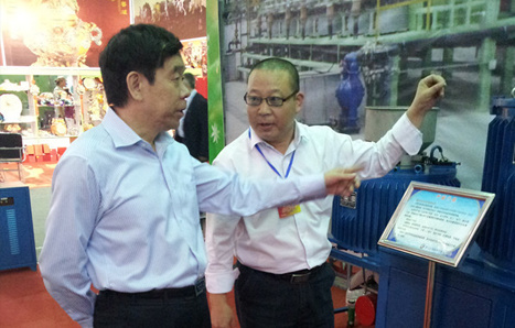 Chen Guoying, Deputy Secretary of Tangshan Municipal Party Committee and Mayor, visited our company's booth.