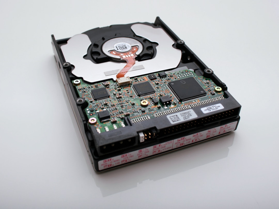 The Use of Electronic Grade Gallic Acid in Semiconductor Chip Cleaning Fluids