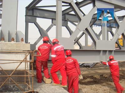 Port pipe gallery truss installation