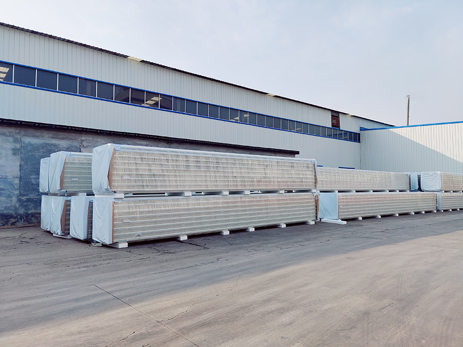 Polyurethane composite board packagie