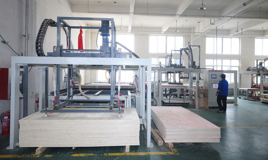 Automatic cutting saw Automatic cutting saw