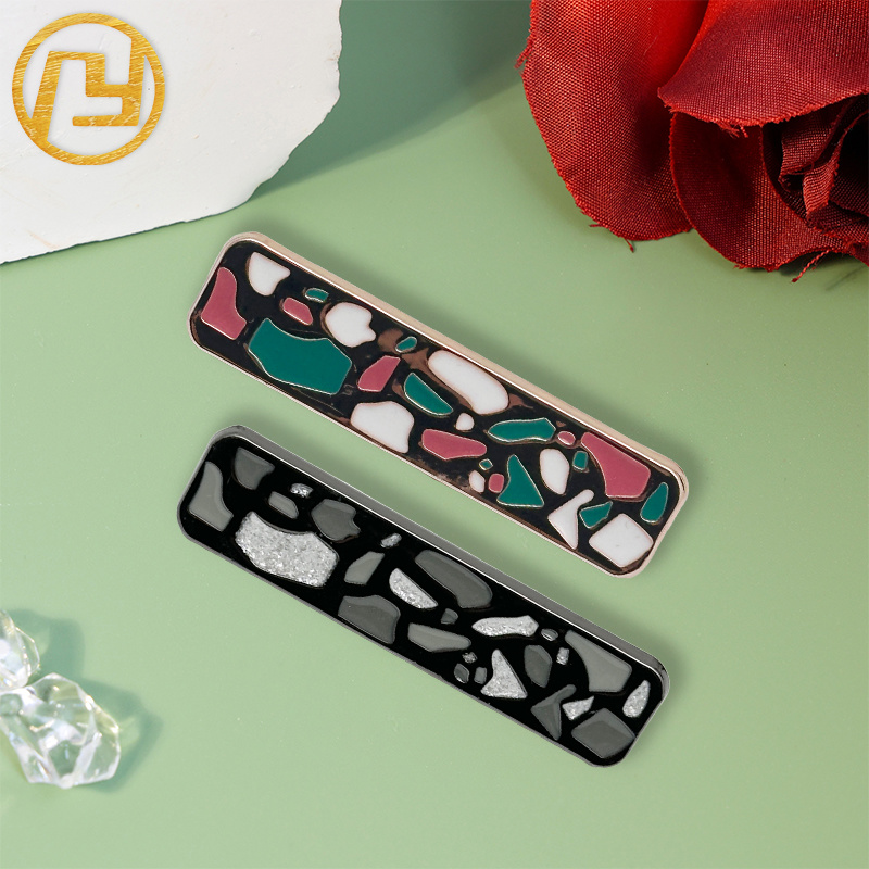 P008 Metal Pin