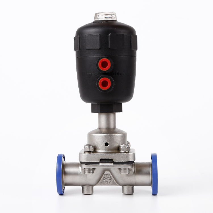 Pneumatic diaphragm valve with plastic actuator