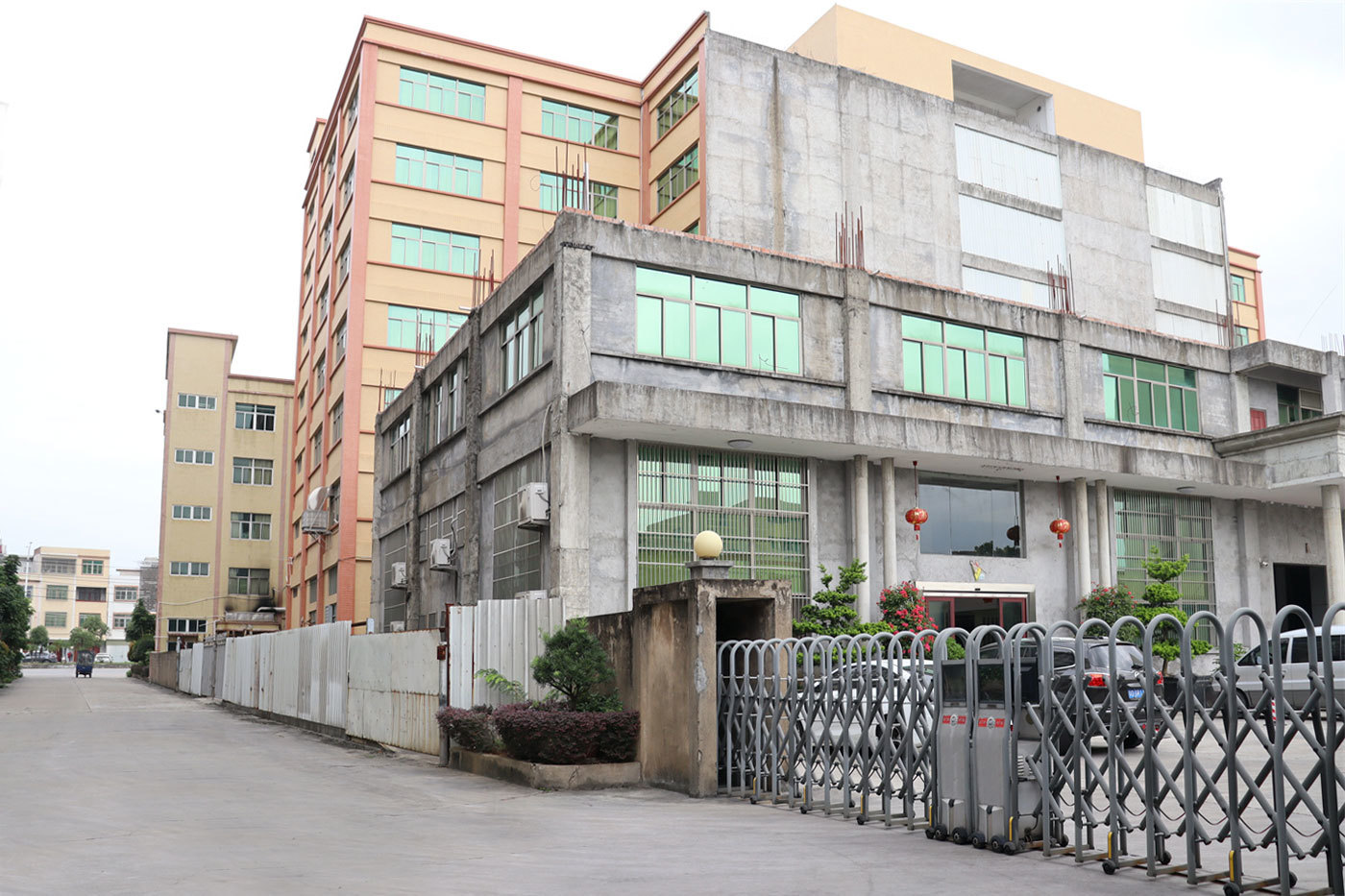 Gate