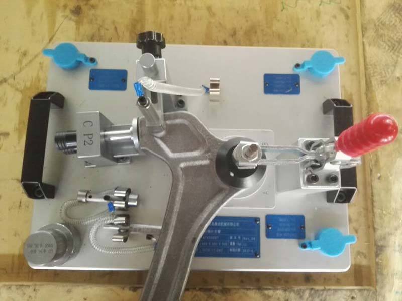 47400067 Checking Gauge