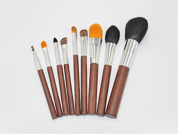 What basic tools are needed for makeup