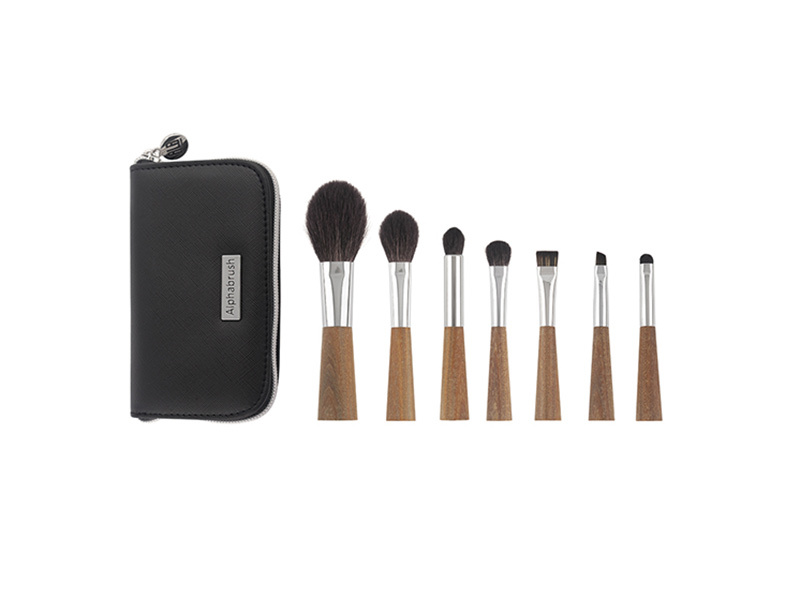 Discover the Essential Features of BH Cosmetics Brush Sets for Flawless Makeup