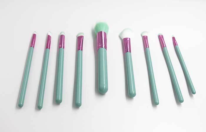 Which supplies can replace the makeup brush?