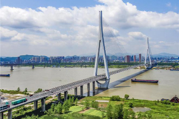 “建筑优质工程”石首长江大桥