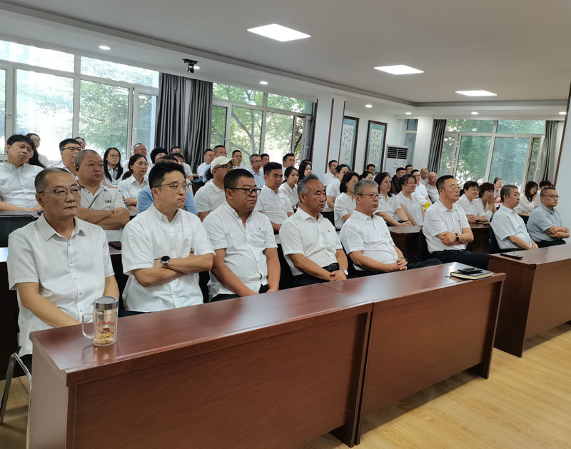 省建材研究院集中收看紀(jì)念中國(guó)人民抗日戰(zhàn)爭(zhēng)暨世界反法西斯戰(zhàn)爭(zhēng)勝利80周年大會(huì)