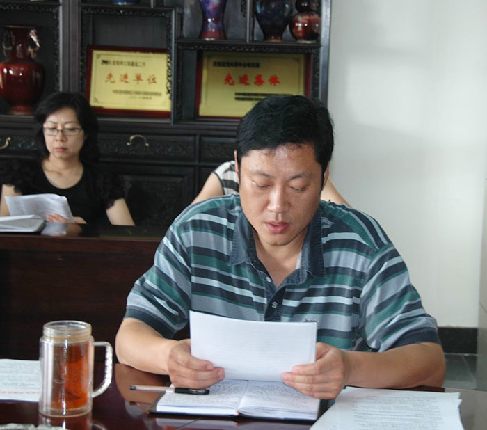 公司开展“解放思想，抓住机遇，为实现跨越式发展献计献策”活动