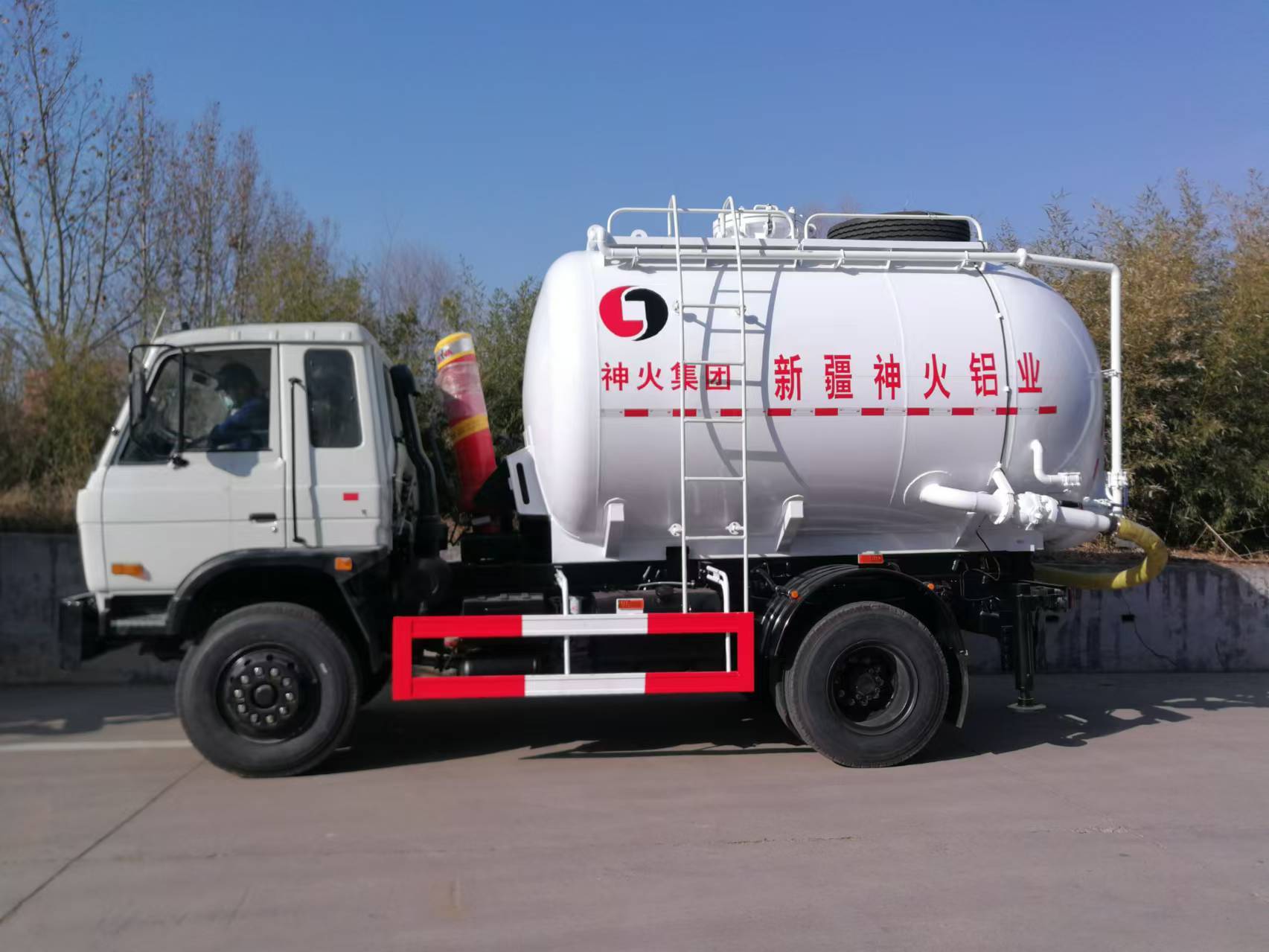 电解质罐车
