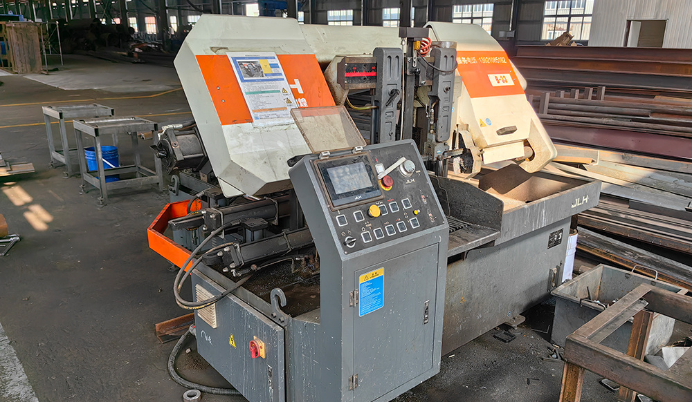 CNC Sawing Machine CNC Sawing Machine