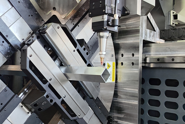 The difference between horizontal laser tube cutting machine and side-hanging laser tube cutting machine