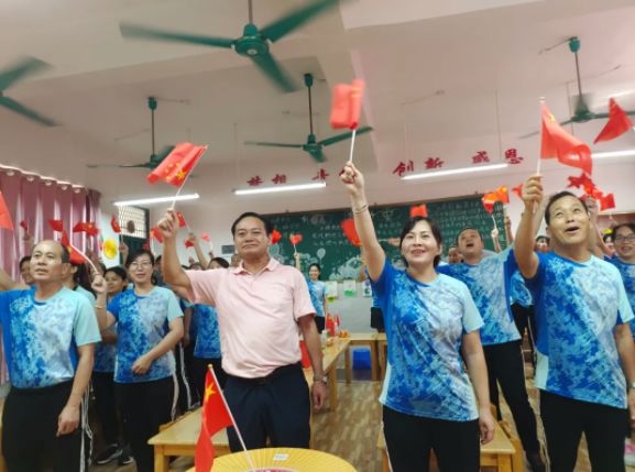 南宁市良庆区琼林学校