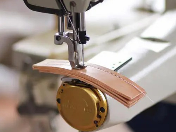 Difference between towel embroidery machine ordinary machine and towel high-speed machine