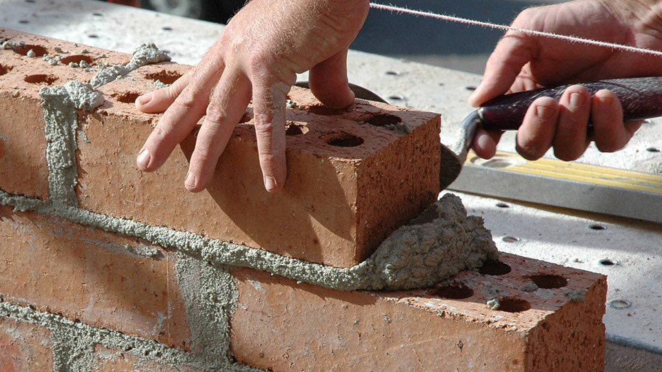 What are the most common quality problems of mortar? Why do these problems occur?
