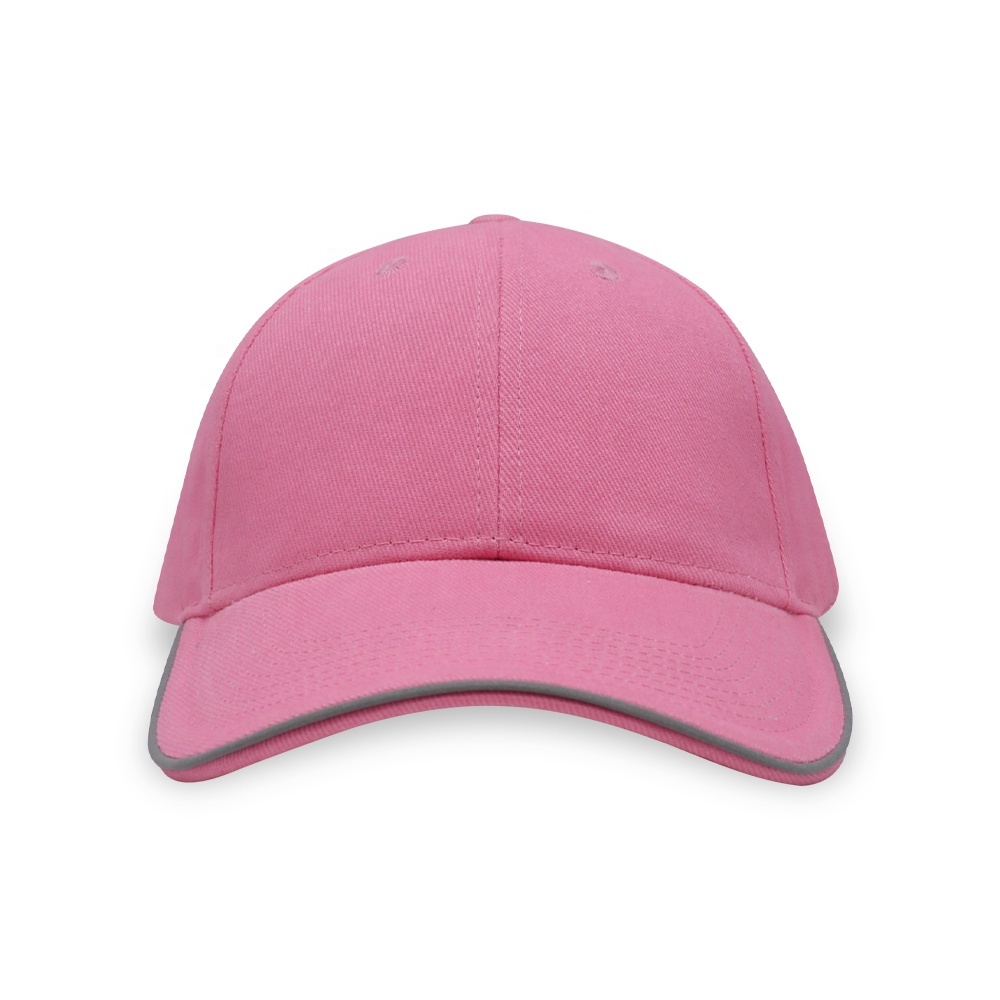 Effortless Sophistication: Achieve a Polished Look with Outdoor Sports Peaked Caps